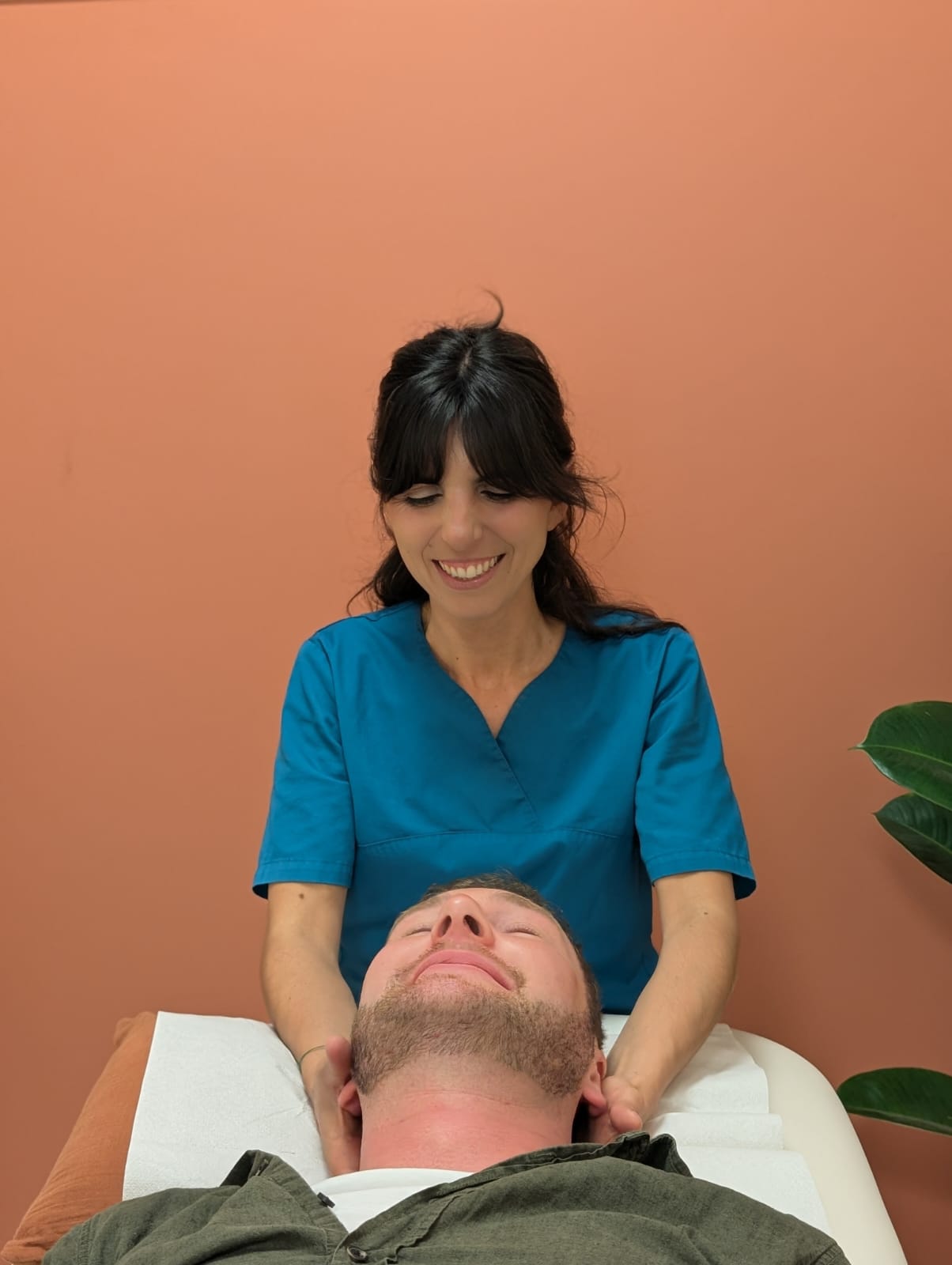 Camille MESQUITA ostéopathe Cannes - technique crânienne